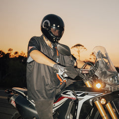 Daytona Retro Full Face Motorcycle Helmet | Hi-Gloss Black w/ Chrome Accents